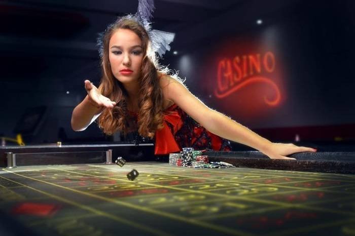 Tampilan permainan lengkap di aplikasi Ceri11 slot kasino bingo taruhan olahraga mobile